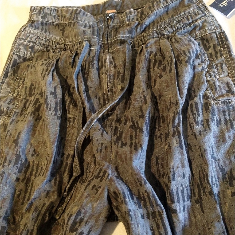Free People High Waisted Camo Joggers - Picture 4 of 8